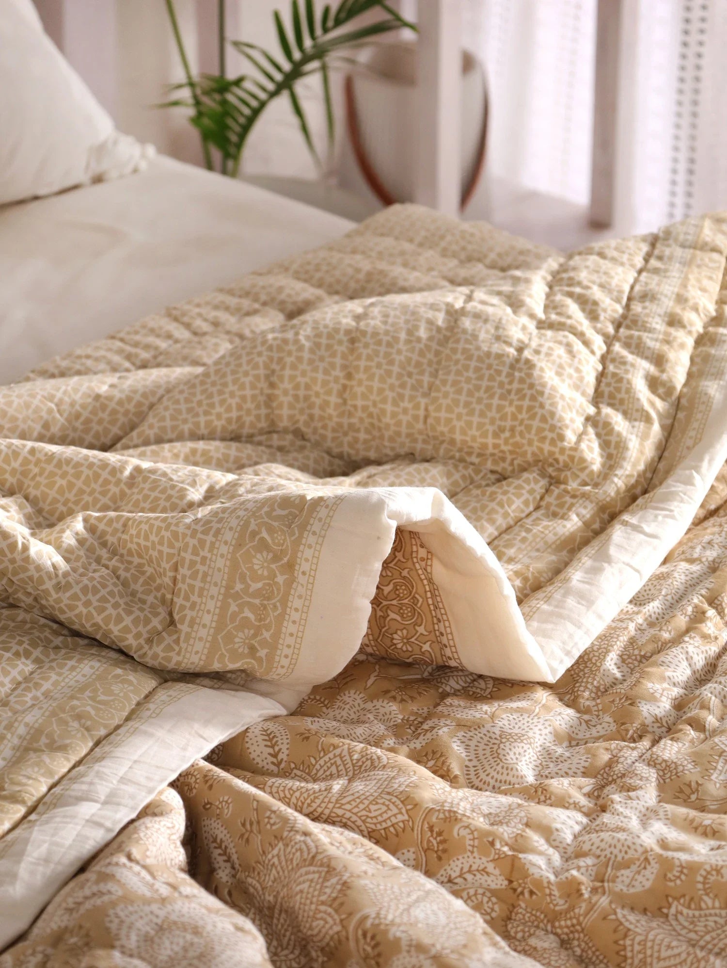 All Season Jaipuri Quilt | 100% Pure Cotton | Block Print | Double Bed - Narmada